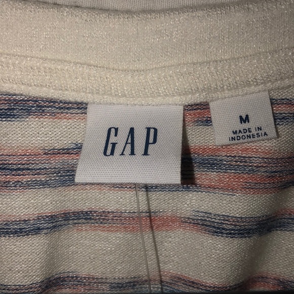 BRAND NEW GAP BRAND SLEEVELESS SHIRT w/ CUTE BACK - Picture 2 of 7